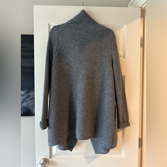 Vince Textured Wool Blend Shawl Neck Open Cardigan in Gray - Picture 7 of 7